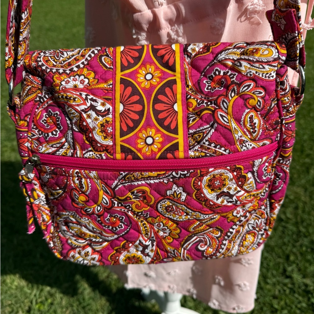 Stephanie Dawn quilted messenger bag crossbody adjustable “like” [Vera Bradley] - Picture 5 of 9